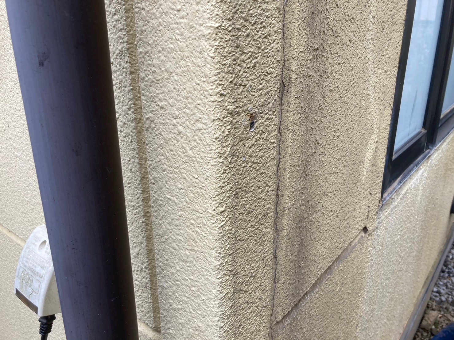 外壁塗装 屋根塗装 塗り替え 外壁リフォーム　劣化　黒ずみ　雨樋