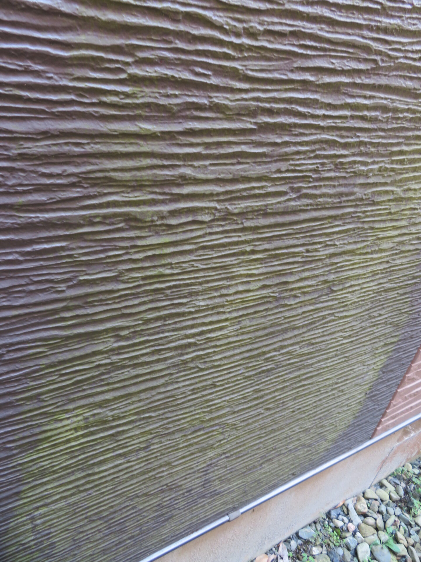 外壁塗装 屋根上葺き工事 劣化　外壁
外壁リフォーム　塗り替え
