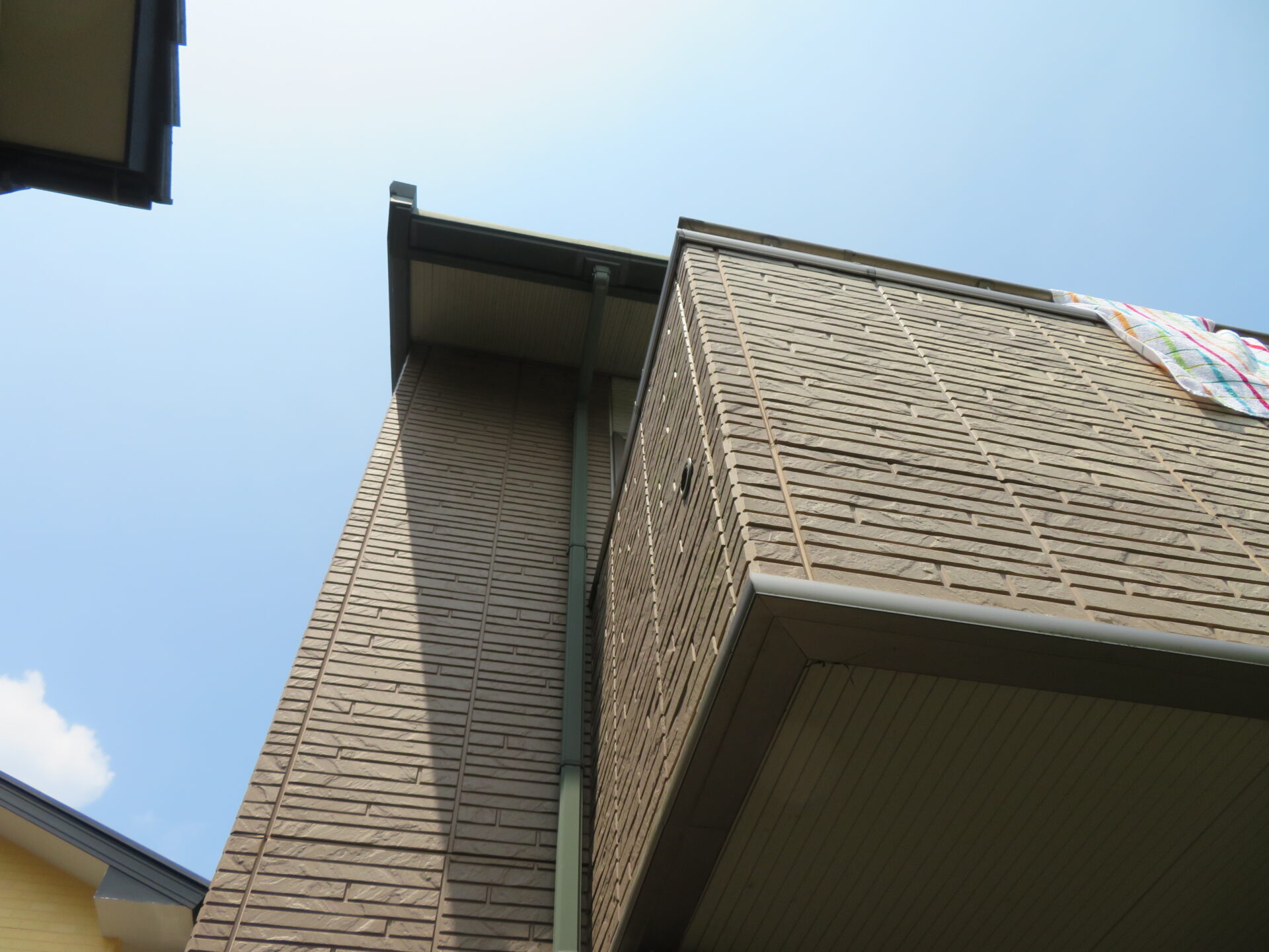 外壁塗装 屋根上葺き工事 劣化　屋根　ベランダ　経年劣化　塗り替え　上葺き　外壁リフォーム