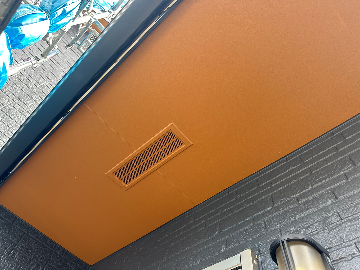 外壁塗装　屋根塗装　塗り替え　外壁リフォーム　付帯部塗装　軒天塗装