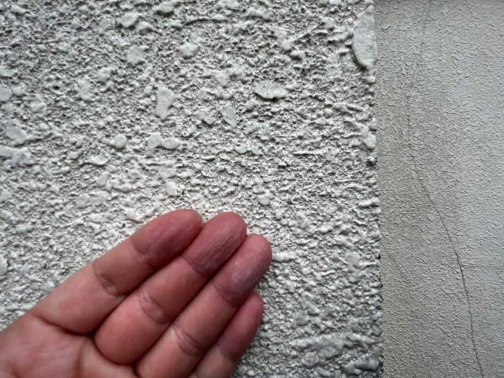 外壁塗装　塗り替え　外壁リフォーム　チョーキング　